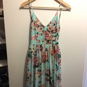 Miss Avenue Small Mint Floral Backless dress. EUC